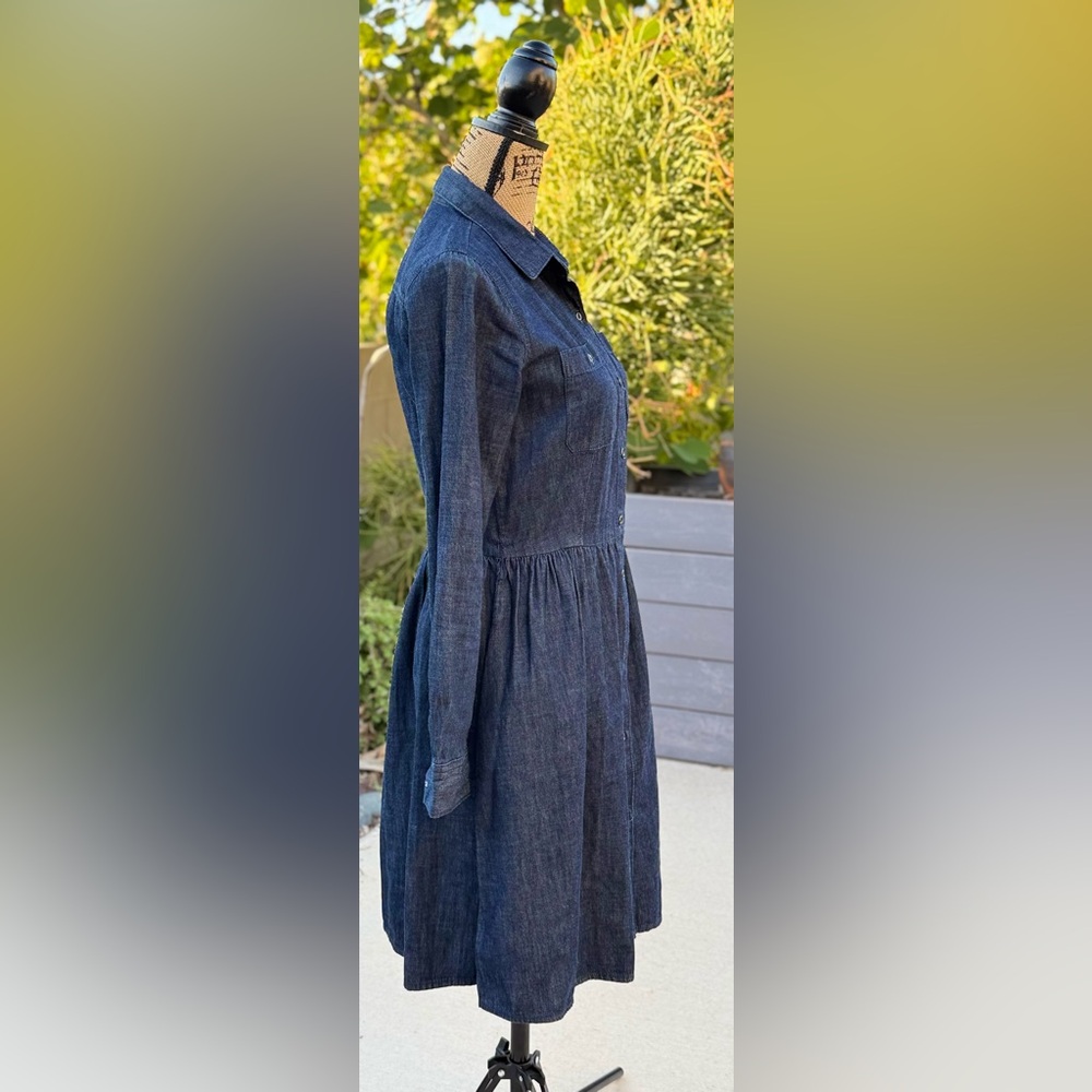 Classic Gap Denim Shirt Dress - Picture 4 of 5
